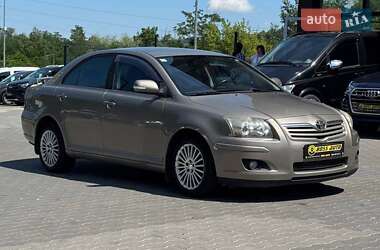 Седан Toyota Avensis 2006 в Черновцах
