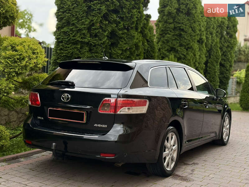 Универсал Toyota Avensis 2009 в Тернополе