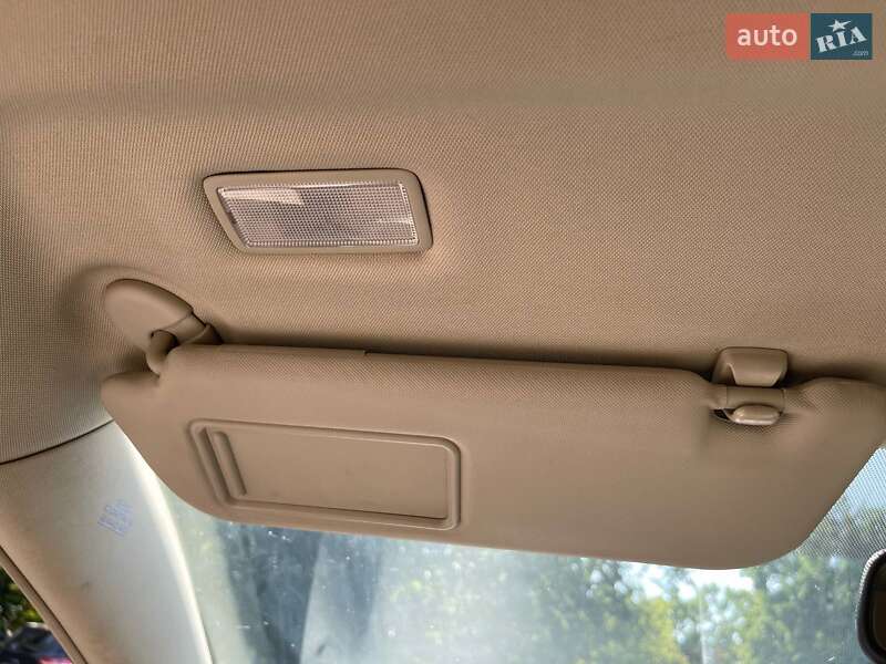 Универсал Toyota Avensis 2008 в Чернигове