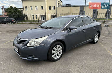 Седан Toyota Avensis 2011 в Киеве