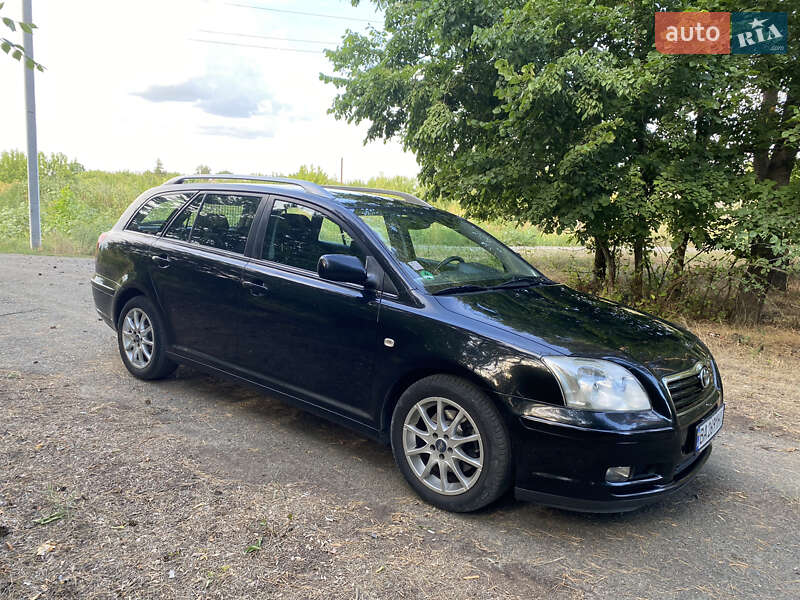 Універсал Toyota Avensis 2004 в Гайвороні