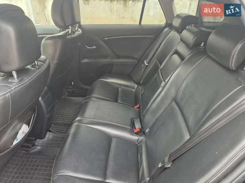 Универсал Toyota Avensis 2010 в Житомире