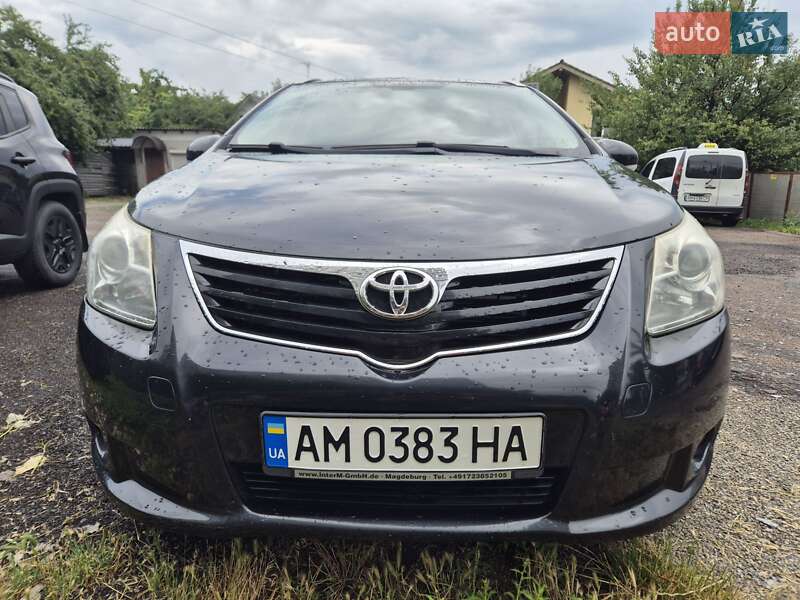 Универсал Toyota Avensis 2010 в Житомире