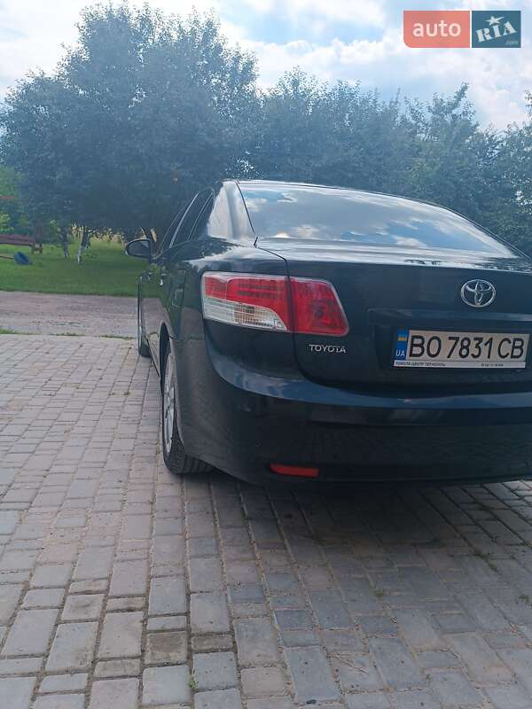 Седан Toyota Avensis 2008 в Бучаче