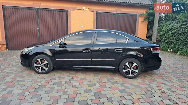 Седан Toyota Avensis 2009 в Мукачевому