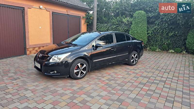 Седан Toyota Avensis 2009 в Мукачевому