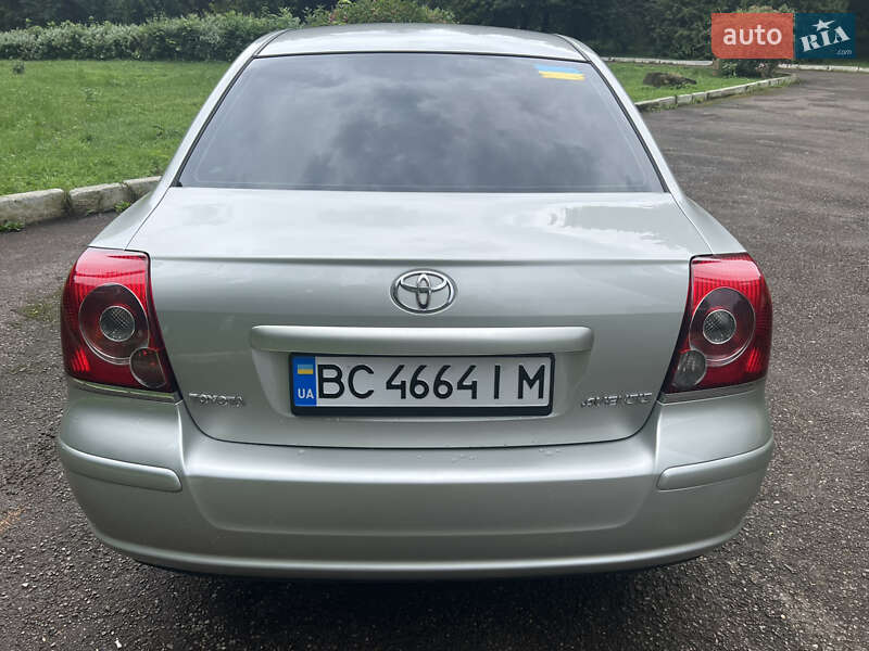 Седан Toyota Avensis 2008 в Трускавце