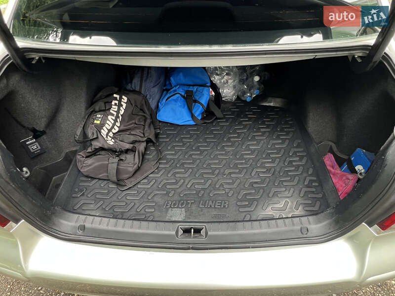 Седан Toyota Avensis 2008 в Трускавце