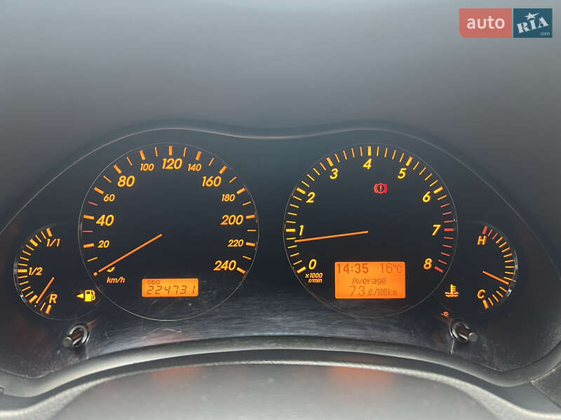 Седан Toyota Avensis 2008 в Трускавце