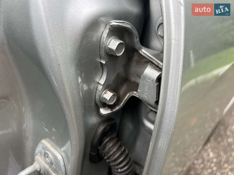 Седан Toyota Avensis 2008 в Трускавце