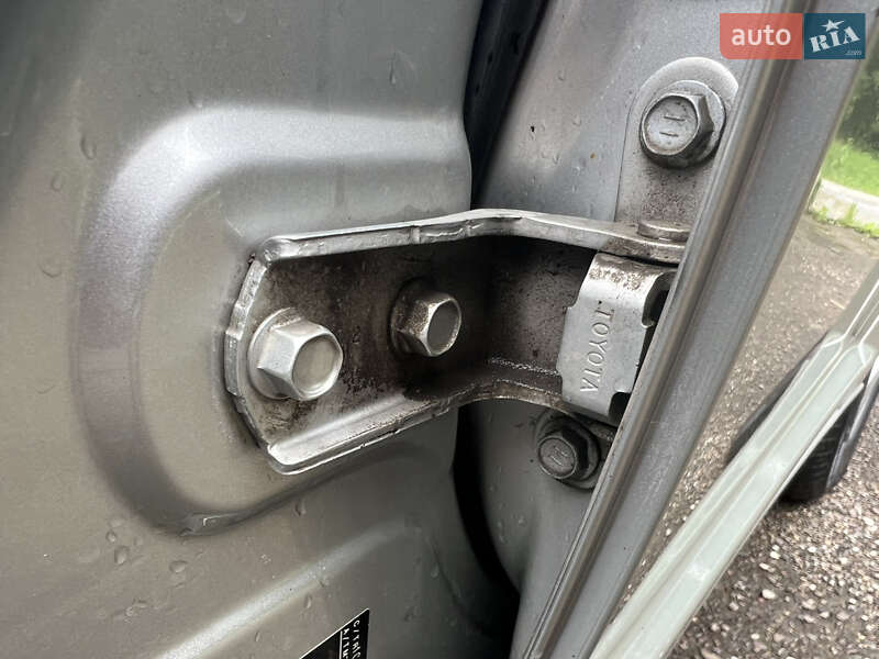 Седан Toyota Avensis 2008 в Трускавце