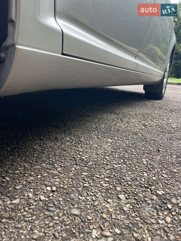 Седан Toyota Avensis 2008 в Трускавце