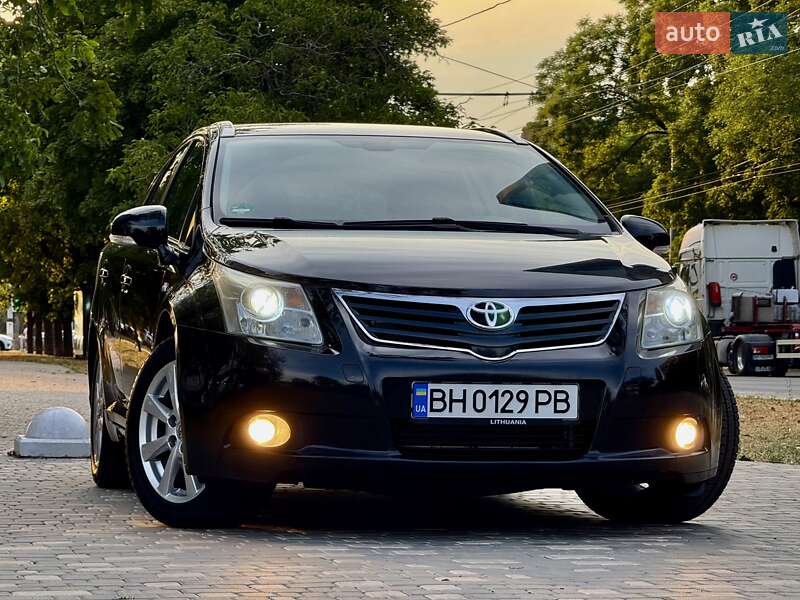 Универсал Toyota Avensis 2009 в Одессе