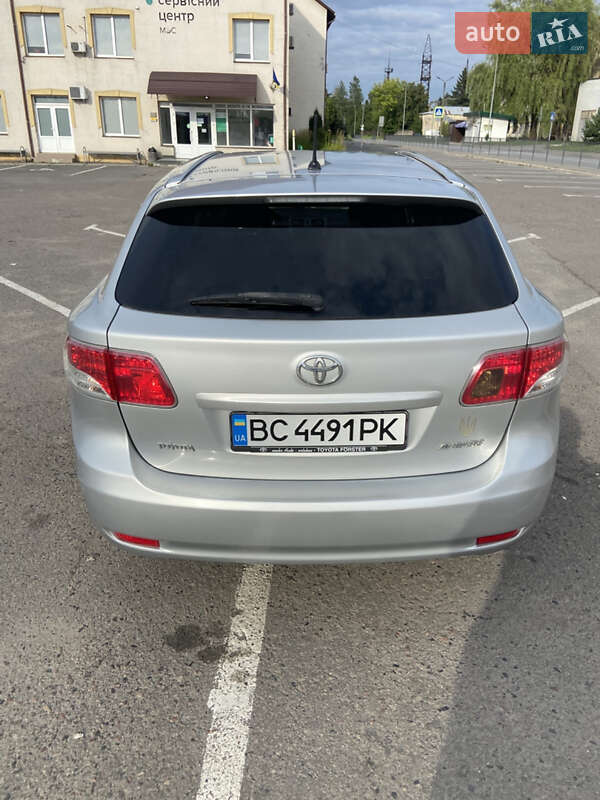 Универсал Toyota Avensis 2010 в Львове