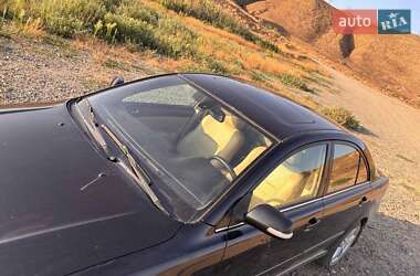 Седан Toyota Avensis 2003 в Овидиополе