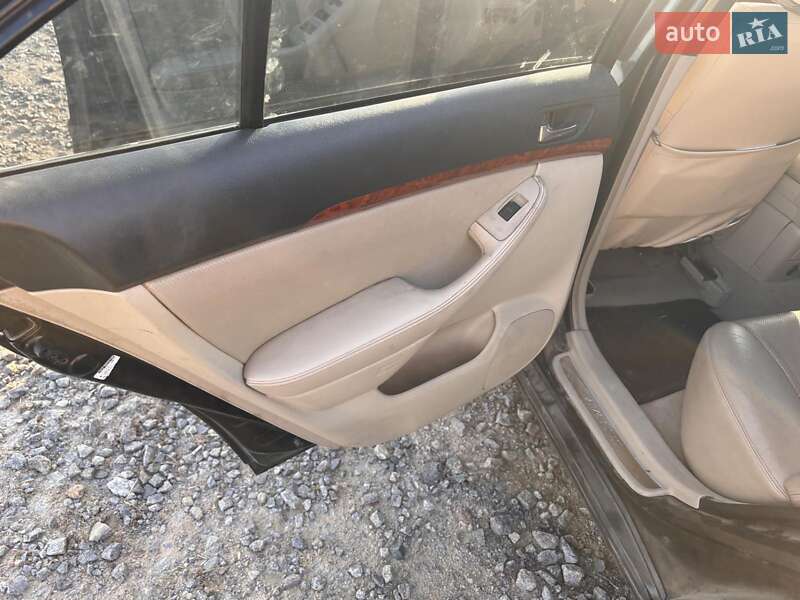 Седан Toyota Avensis 2003 в Овидиополе фото 47 Седан Toyota Avensis 2003 в Овидиополе