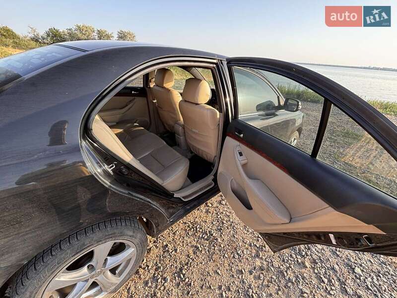 Седан Toyota Avensis 2003 в Овидиополе фото 50 Седан Toyota Avensis 2003 в Овидиополе