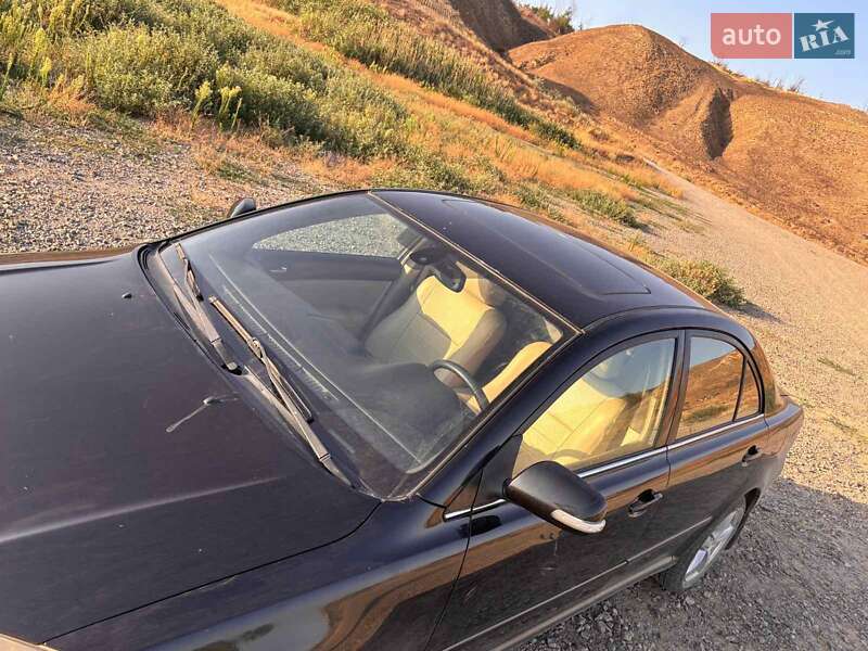 Седан Toyota Avensis 2003 в Овидиополе фото 20 Седан Toyota Avensis 2003 в Овидиополе