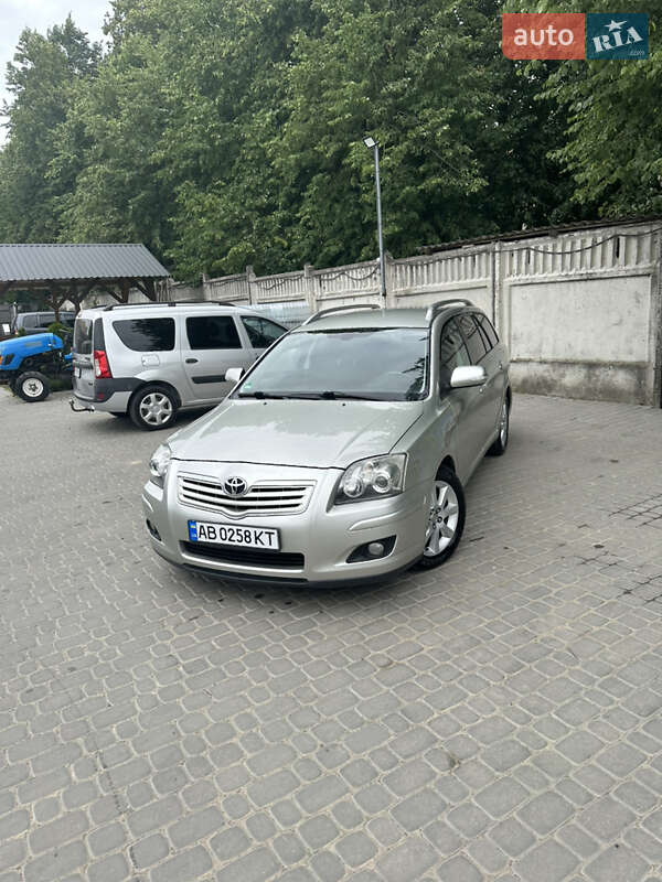 Универсал Toyota Avensis 2006 в Виннице
