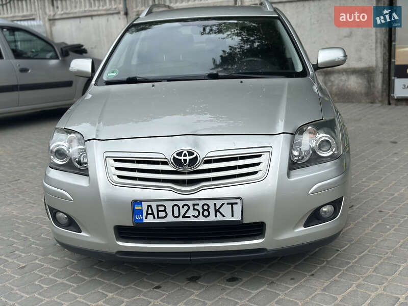 Универсал Toyota Avensis 2006 в Виннице