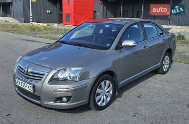 Седан Toyota Avensis 2006 в Харькове