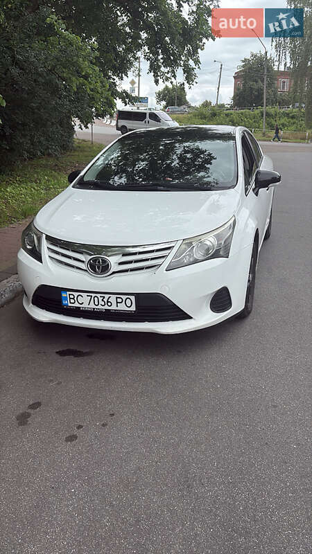 Седан Toyota Avensis 2012 в Стрию
