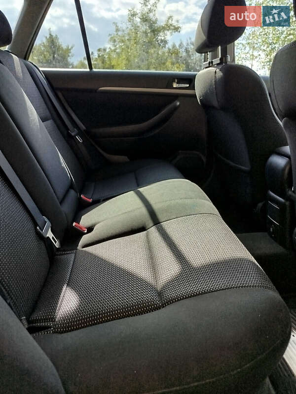 Універсал Toyota Avensis 2007 в Кореці