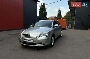 Лифтбек Toyota Avensis 2004 в Кривом Роге