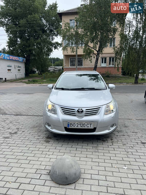 Toyota Avensis 2010