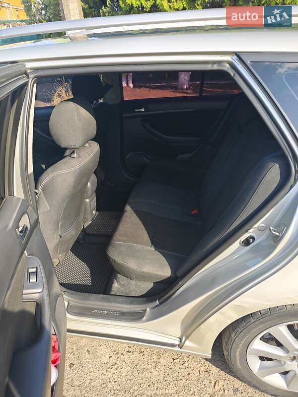 Універсал Toyota Avensis 2005 в Одесі