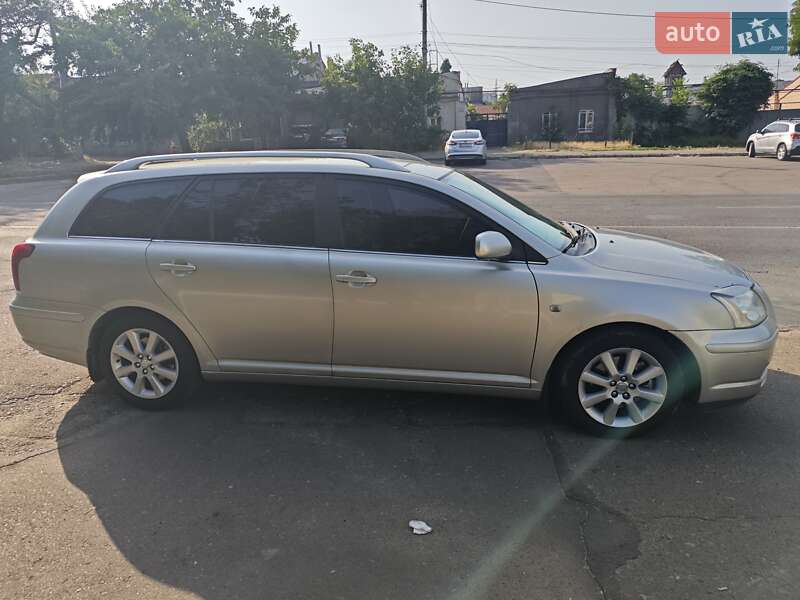 Універсал Toyota Avensis 2005 в Одесі