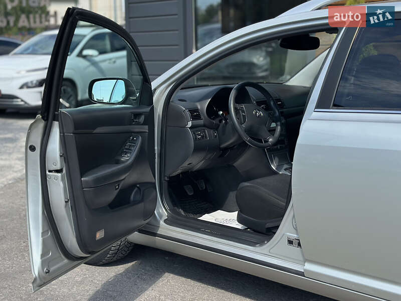 Универсал Toyota Avensis 2008 в Шептицькому