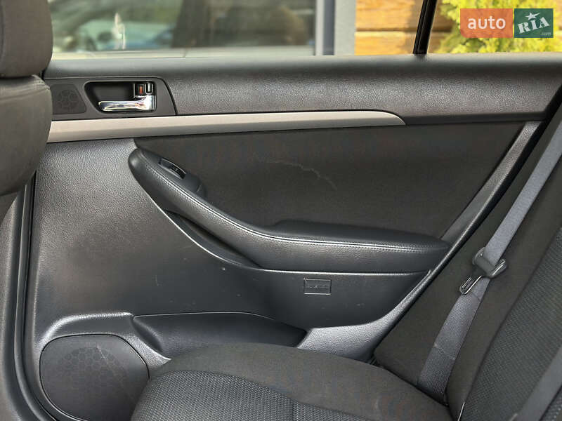 Универсал Toyota Avensis 2008 в Шептицькому