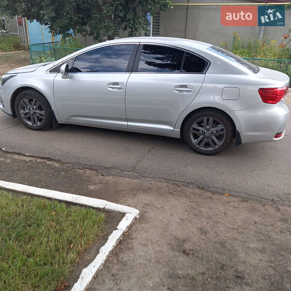 Седан Toyota Avensis 2012 в Одесі