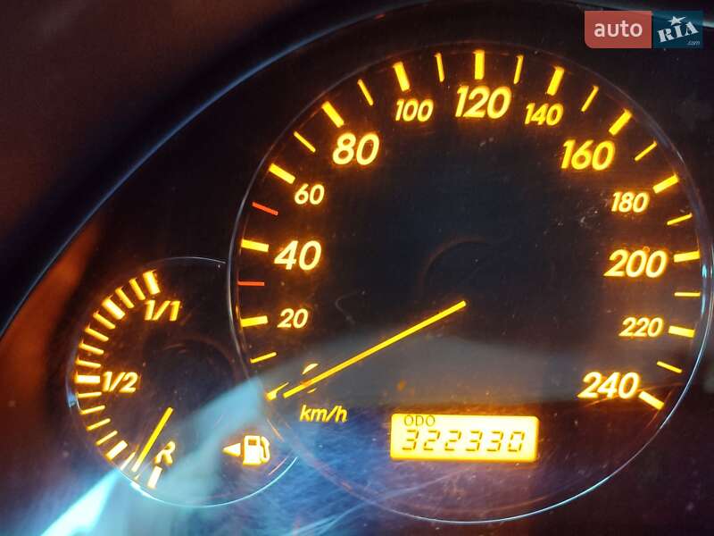 Седан Toyota Avensis 2007 в Киеве