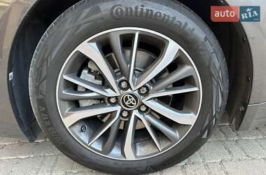 Универсал Toyota Avensis 2016 в 