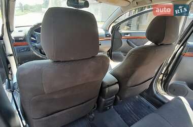Седан Toyota Avensis 2003 в  фото 3 Седан Toyota Avensis 2003 в