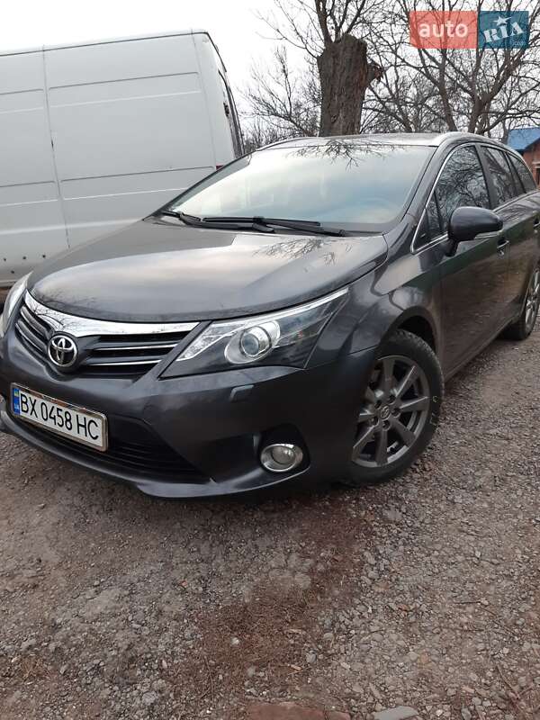 Універсал Toyota Avensis 2012 в Кам'янець-Подільському фото 4 Універсал Toyota Avensis 2012 в Кам'янець-Подільському