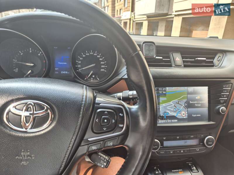 Универсал Toyota Avensis 2016 в Ивано-Франковске