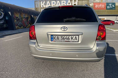 Универсал Toyota Avensis 2005 в Киеве