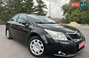 Седан Toyota Avensis 2011 в Лубнах