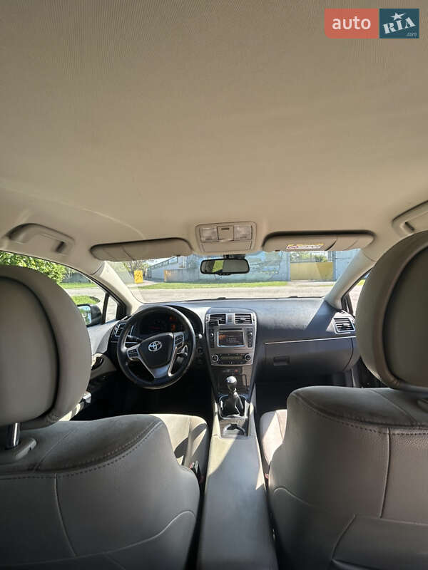 Універсал Toyota Avensis 2014 в Олександрії