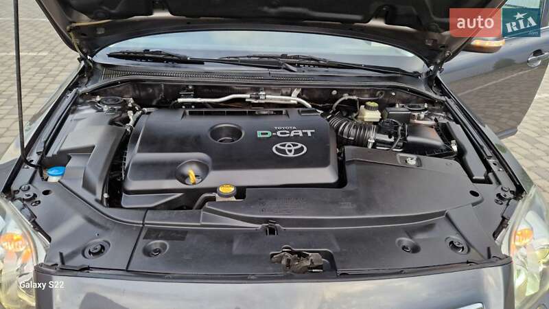 Универсал Toyota Avensis 2006 в Ивано-Франковске