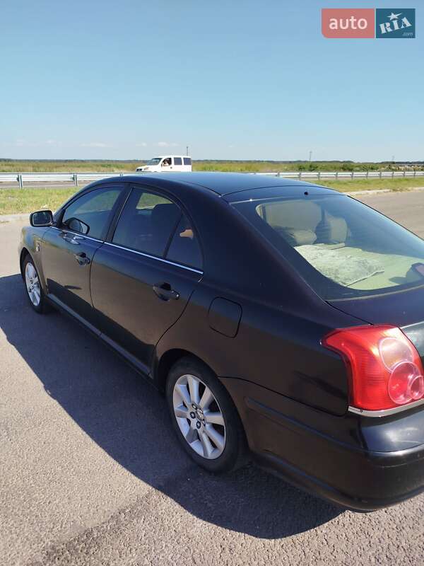 Лифтбек Toyota Avensis 2003 в Ковеле