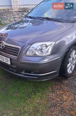 Универсал Toyota Avensis 2005 в Звягеле