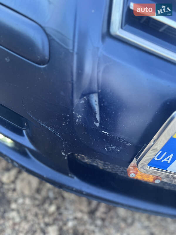 Седан Toyota Avensis 2004 в Одессе