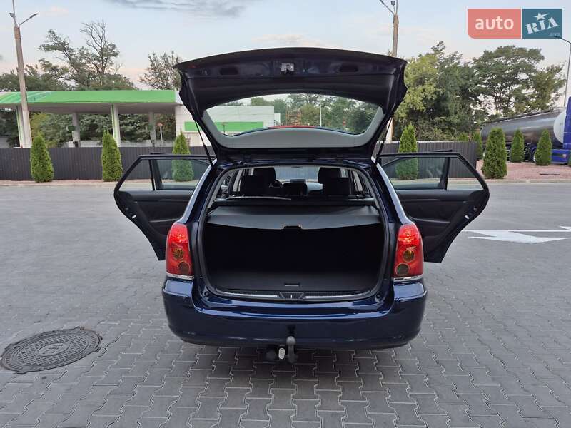 Универсал Toyota Avensis 2003 в Одессе