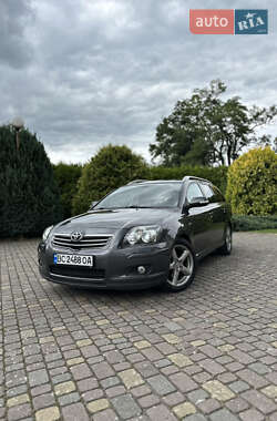 Універсал Toyota Avensis 2008 в Львові
