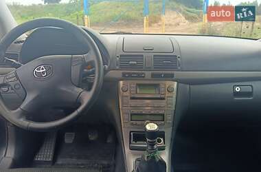 Універсал Toyota Avensis 2006 в Рівному