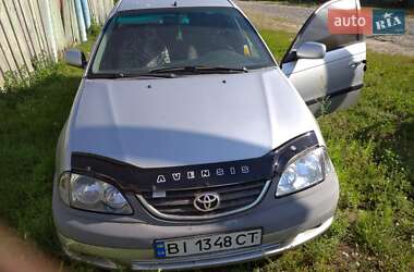Седан Toyota Avensis 2003 в Охтирці